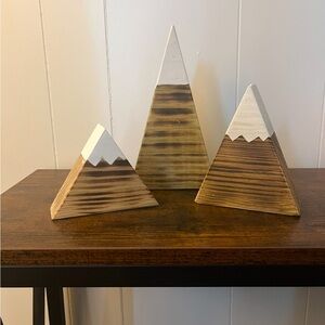 Rustic Wooden Mountain Decor Set